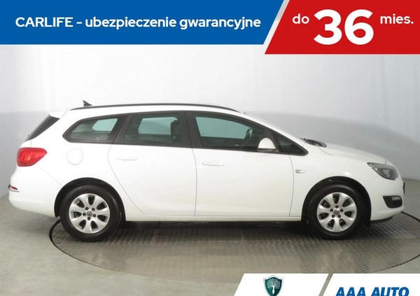 Opel Astra cena 30000 przebieg: 175786, rok produkcji 2014 z Tarnobrzeg małe 211